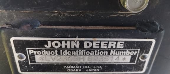 Image of John Deere 2305 equipment image 3
