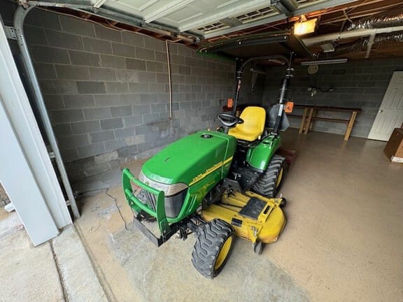 Main image John Deere 2305