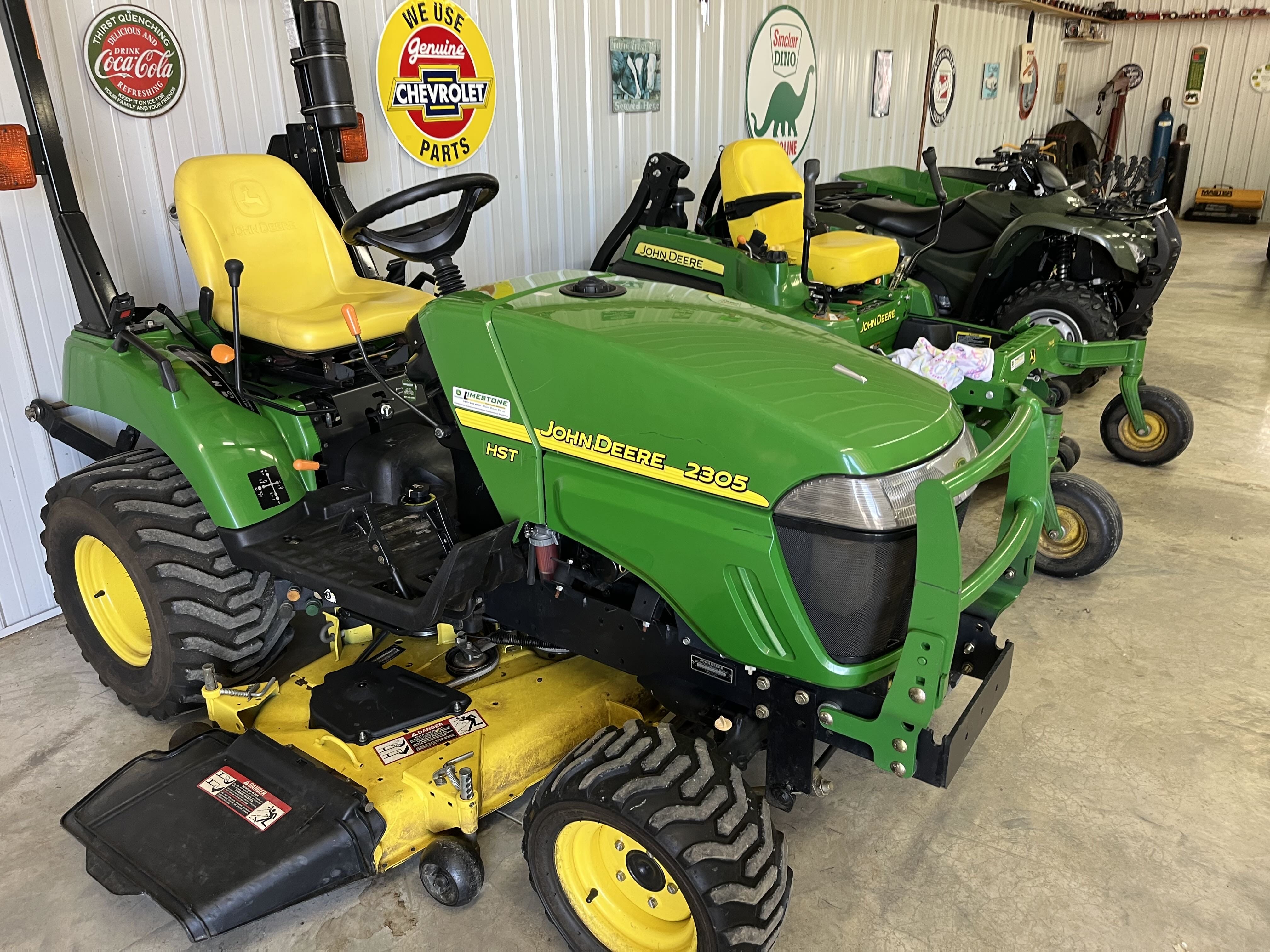 Main image John Deere 2305