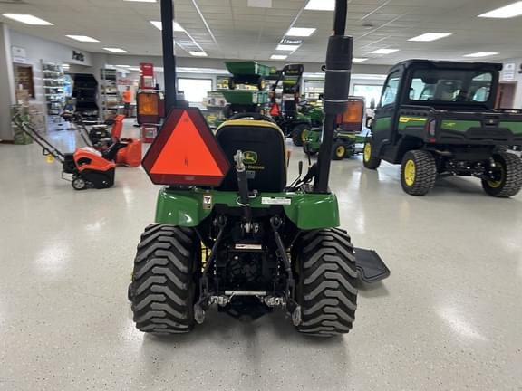 Image of John Deere 2305 equipment image 3
