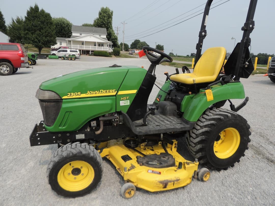 Image of John Deere 2305 Primary image
