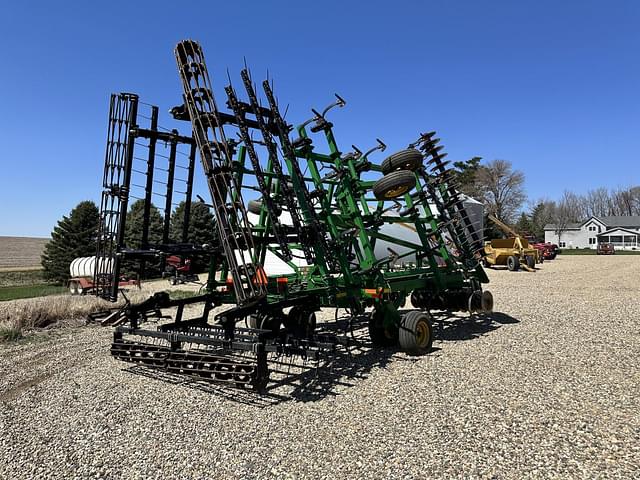 Image of John Deere 2310 equipment image 4