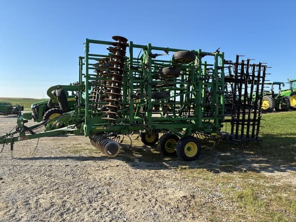 Image of John Deere 2310 equipment image 1