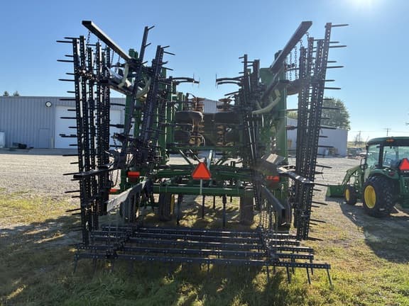 Image of John Deere 2310 equipment image 4