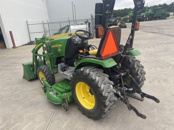 2010 John Deere 2320 Equipment Image0
