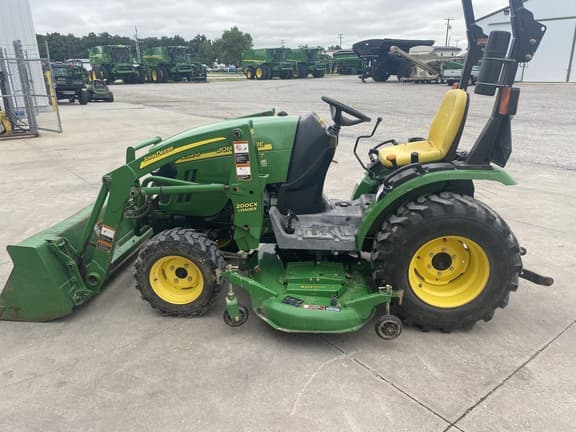 Image of John Deere 2320 equipment image 1