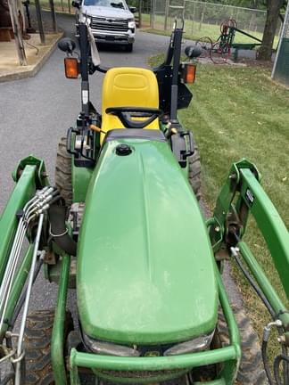 Image of John Deere 2320 equipment image 2