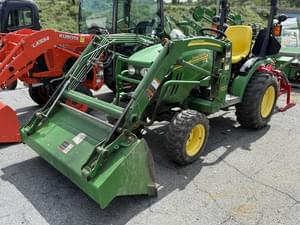 2010 John Deere 2320 Image
