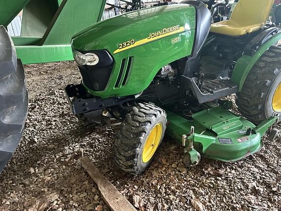 Image of John Deere 2320 equipment image 1