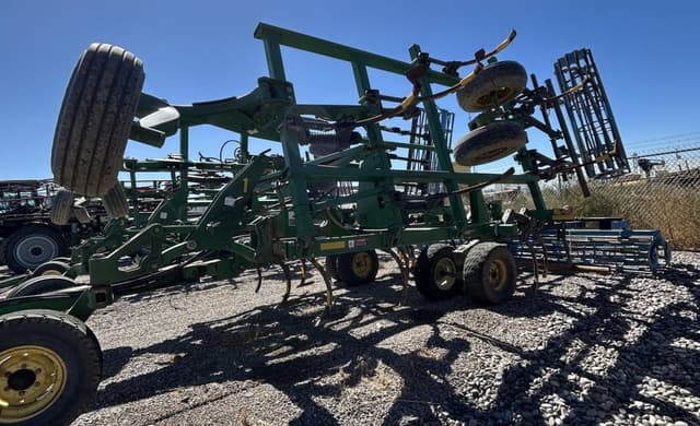 Image of John Deere 2410 equipment image 3