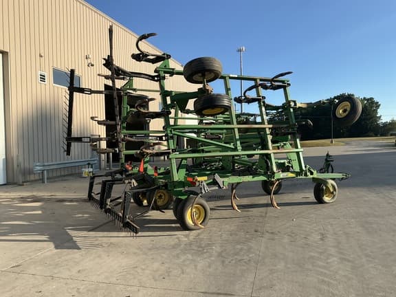 Image of John Deere 2410 equipment image 2