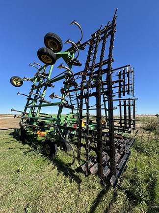 Image of John Deere 2410 equipment image 1