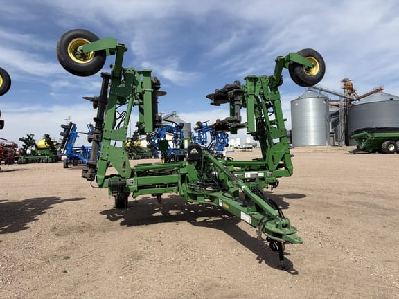 2010 John Deere 2510H Equipment Image0