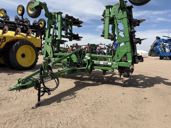 Image of John Deere 2510H equipment image 2