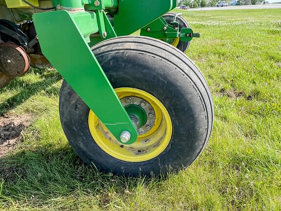 Main image John Deere 2510H 15
