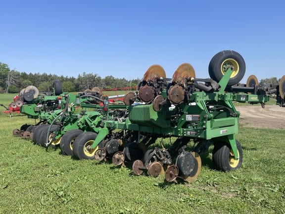 2010 John Deere 2510H Equipment Image0