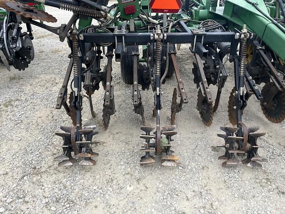 Image of John Deere 2510S equipment image 2