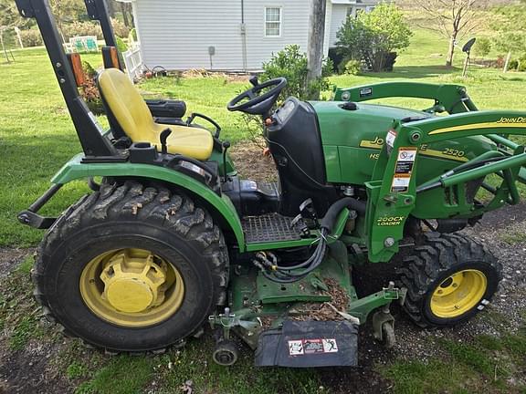 Image of John Deere 2520 equipment image 4