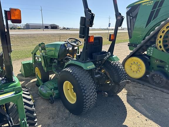 Image of John Deere 2520 equipment image 1