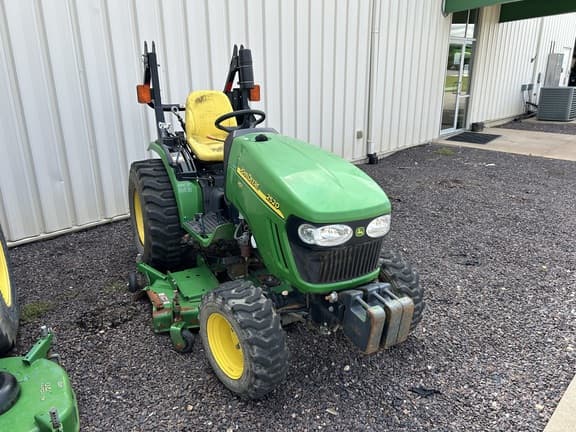 Image of John Deere 2520 equipment image 4