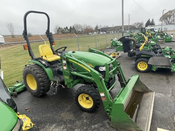 Image of John Deere 2720 equipment image 1