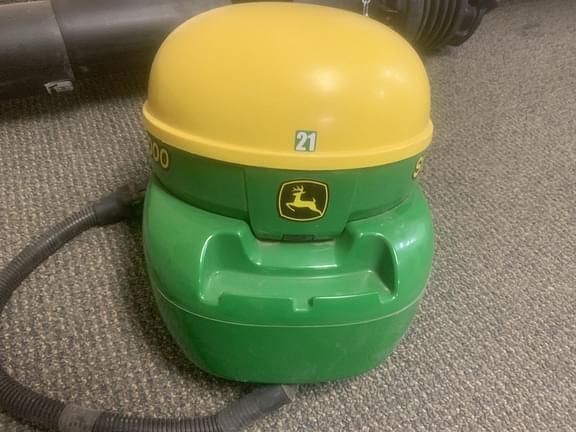 Image of John Deere StarFire 3000 Image 1