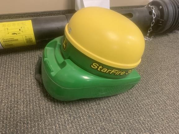 Image of John Deere StarFire 3000 Image 0