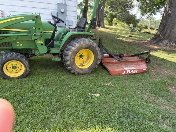 Image of John Deere 3005 equipment image 4