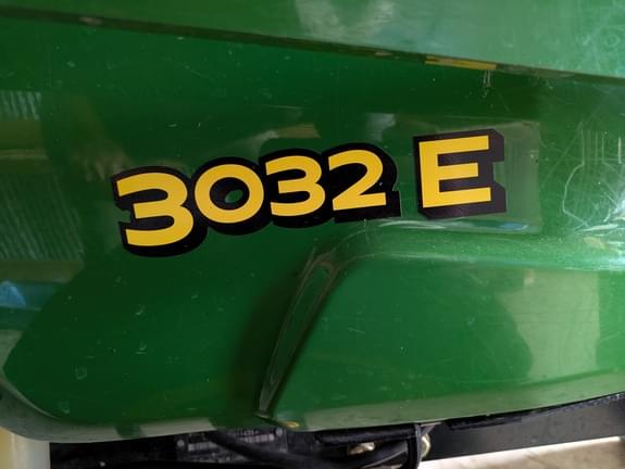 Image of John Deere 3032E equipment image 1