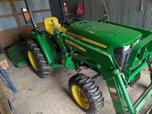 2010 John Deere 3032E Image