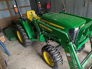 Main image John Deere 3032E