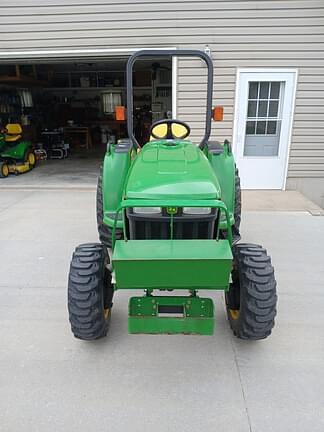 Image of John Deere 3032E equipment image 2