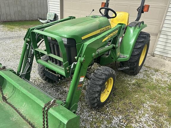 Image of John Deere 3032E equipment image 3