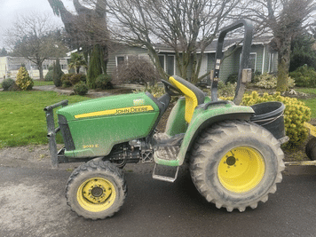 Main image John Deere 3032E