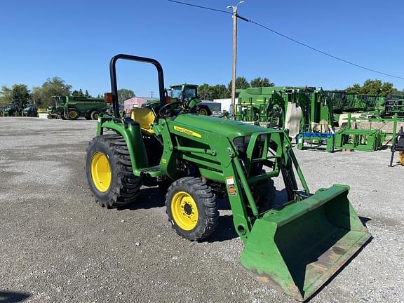 Image of John Deere 3032E equipment image 1