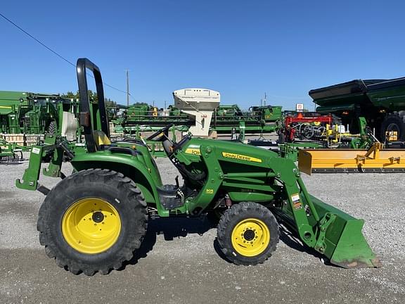 Image of John Deere 3032E equipment image 2