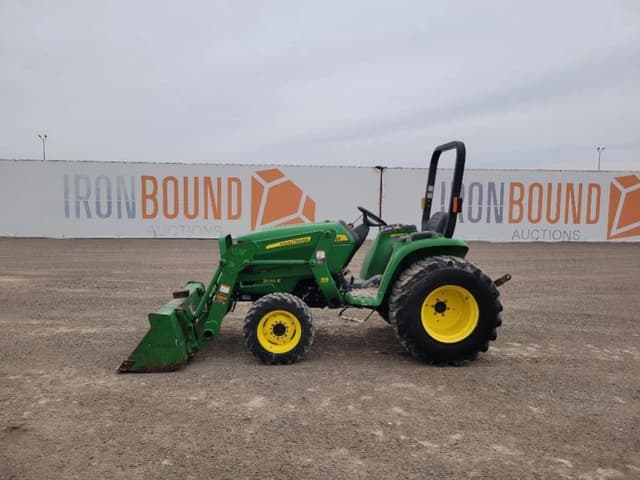 Image of John Deere 3032E equipment image 1