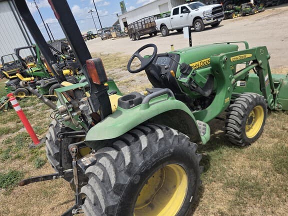 Image of John Deere 3038E equipment image 2