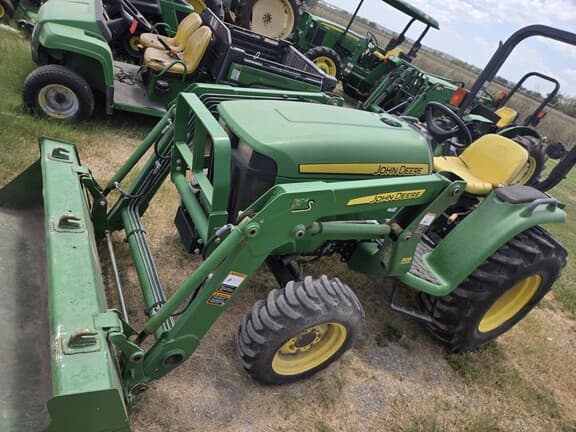 Image of John Deere 3038E equipment image 1