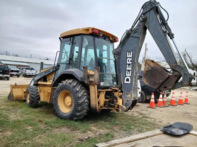Image of John Deere 310J equipment image 2