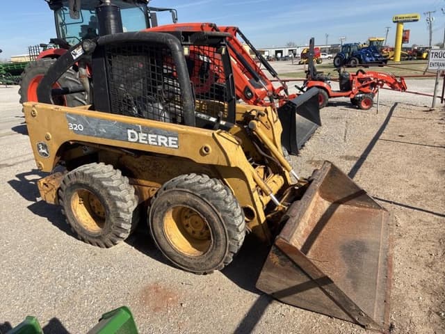Image of John Deere 320 equipment image 3
