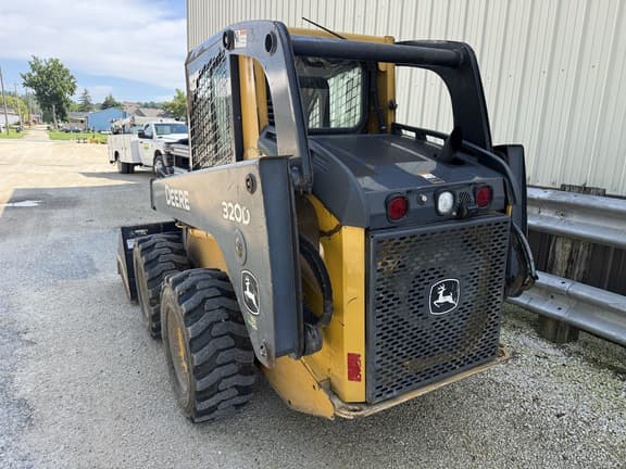 Image of John Deere 320D equipment image 2