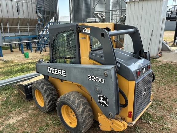 Image of John Deere 320D equipment image 3