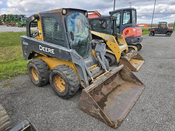 Image of John Deere 320D equipment image 3