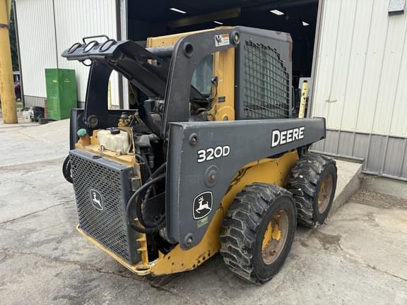Image of John Deere 320D equipment image 1