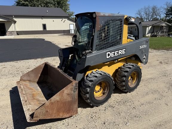 2010 John Deere 320D Equipment Image0