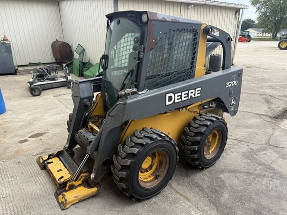 2010 John Deere 320D Equipment Image0