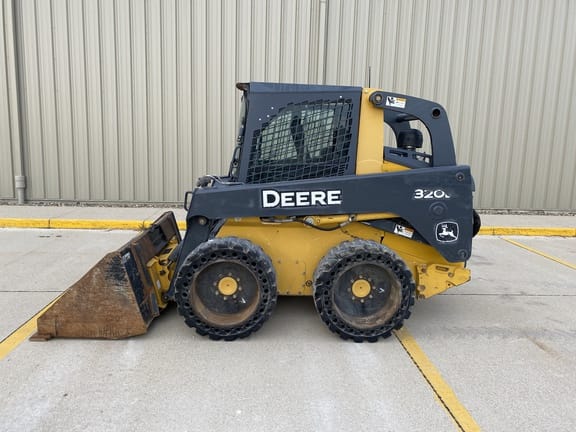 Main image John Deere 320D