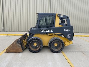 Main image John Deere 320D