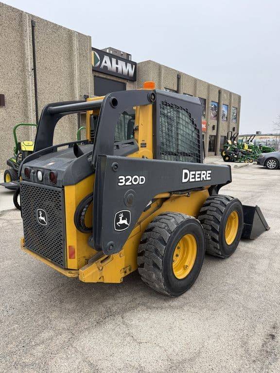 Image of John Deere 320D equipment image 3